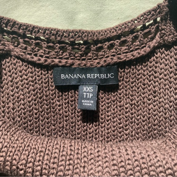 Knitted brown Banana Republic vest in size XXS - Picture 3 of 4